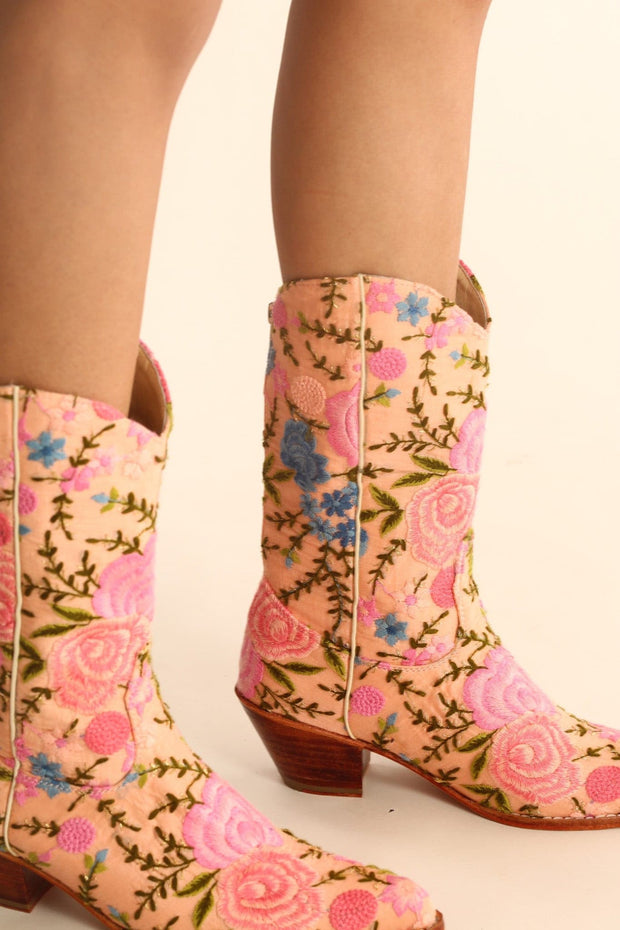 WESTERN EMBROIDERED BOOTS AENNA - sustainably made MOMO NEW YORK sustainable clothing, boots slow fashion